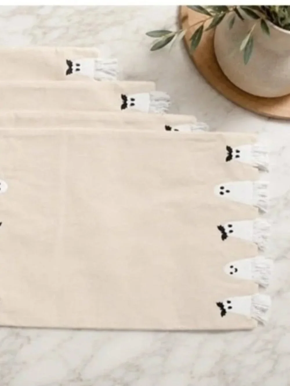 NWT Cupcakes & Cashmere 4pc Fringe Ghost Halloween Placemats